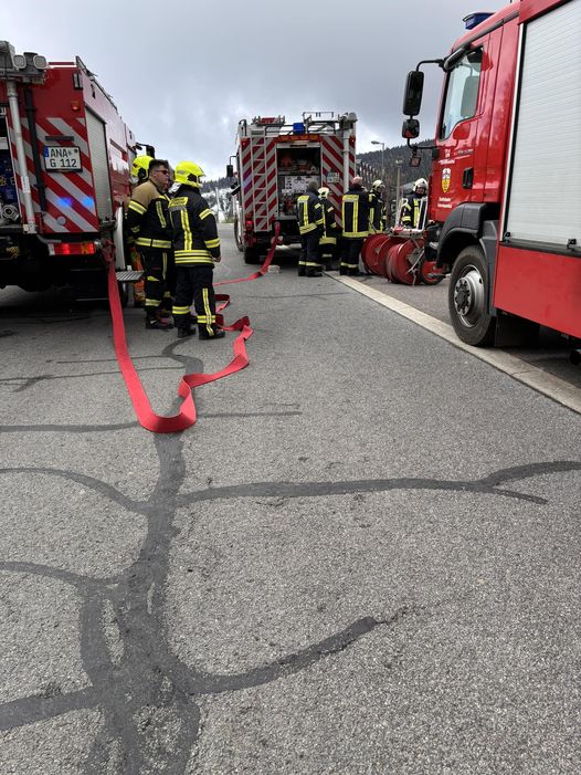 Du betrachtest gerade Brand Mittel – Oberwiesenthal – Traktorbrand