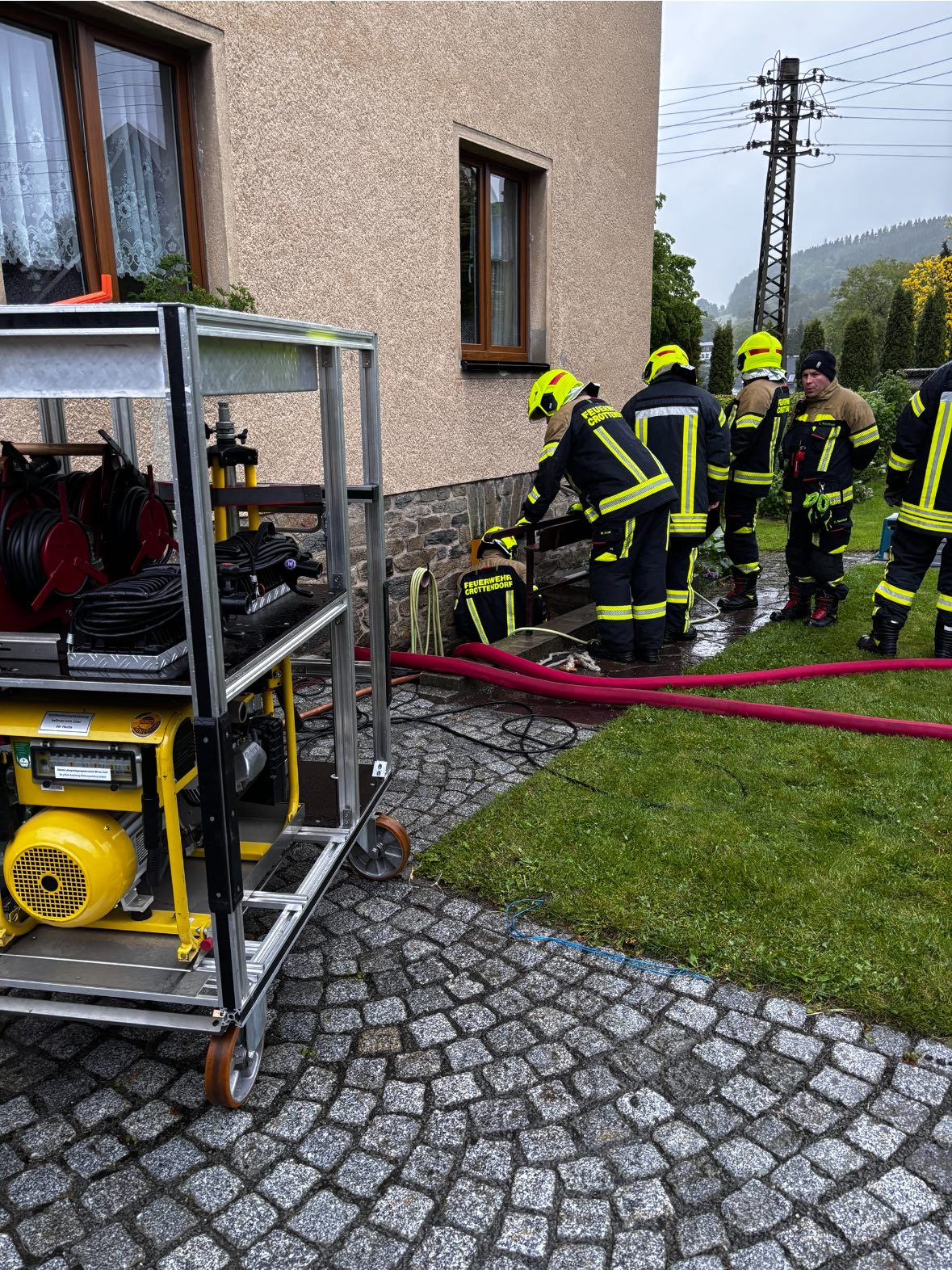 Du betrachtest gerade Th klein – Crottendorf – Keller unter Wasser