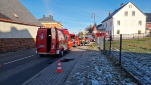Mehr über den Artikel erfahren ABC klein – Crottendorf – unbekannte Flüssigkeit in Gewässer/Geruchsbelästigung in Wohnung