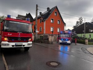 Mehr über den Artikel erfahren Brand Mittel – Neudorf – Schornsteinbrand
