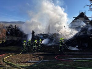 Mehr über den Artikel erfahren Brand Groß – Schwarzenberg OT Grünstädtel – Scheunenbrand