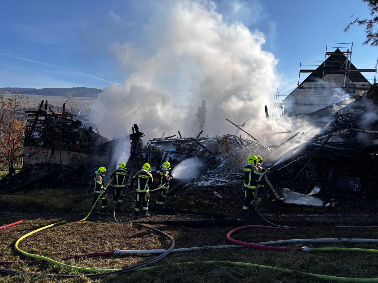 Mehr über den Artikel erfahren Brand Groß – Schwarzenberg OT Grünstädtel – Scheunenbrand